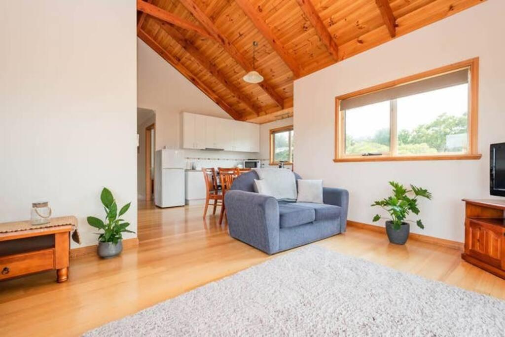 Private 2 Bedroom Cabin Retreat Legana ภายนอก รูปภาพ