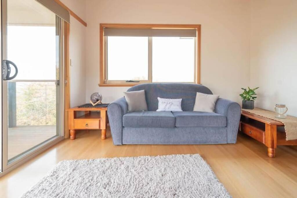 Private 2 Bedroom Cabin Retreat Legana ภายนอก รูปภาพ